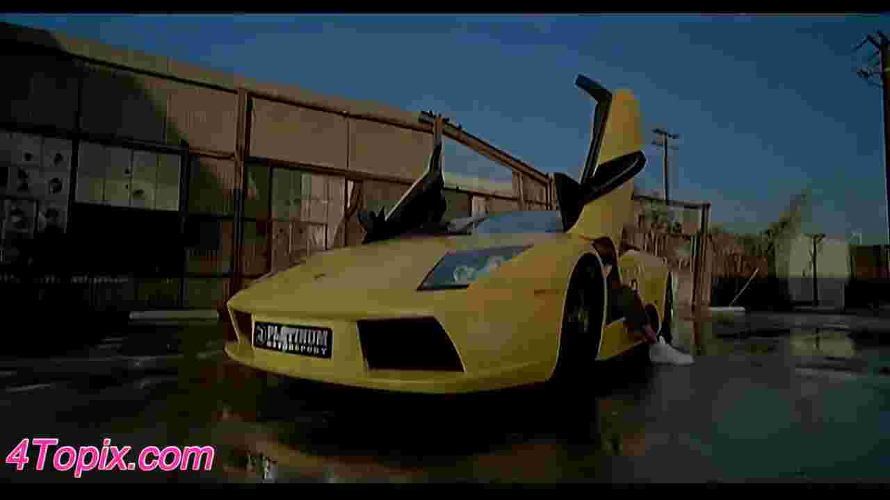 I saw this chick earlier today and remembered this song,
Soulja Boy - Donk
